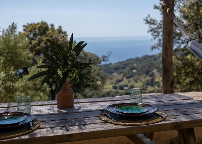 Charmante Bergerie A Cargese Tres Belle Vue Mer Avec Jardin