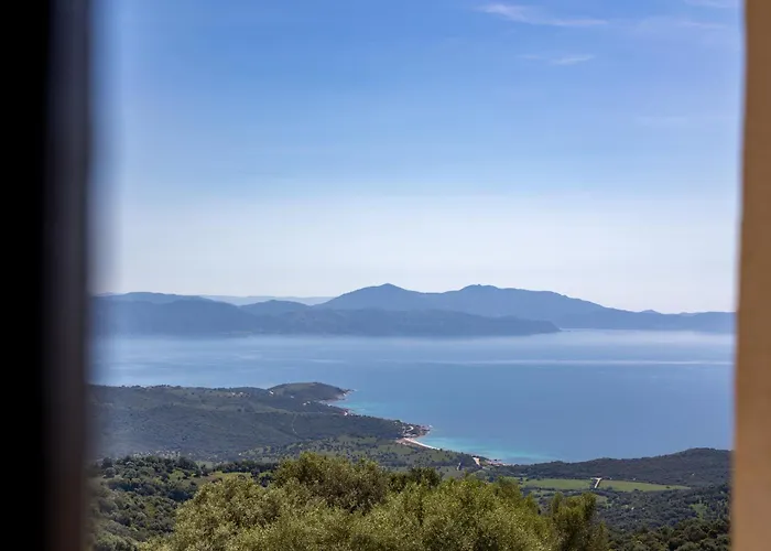 Charmante Bergerie A Cargese Tres Belle Vue Mer Avec Jardin