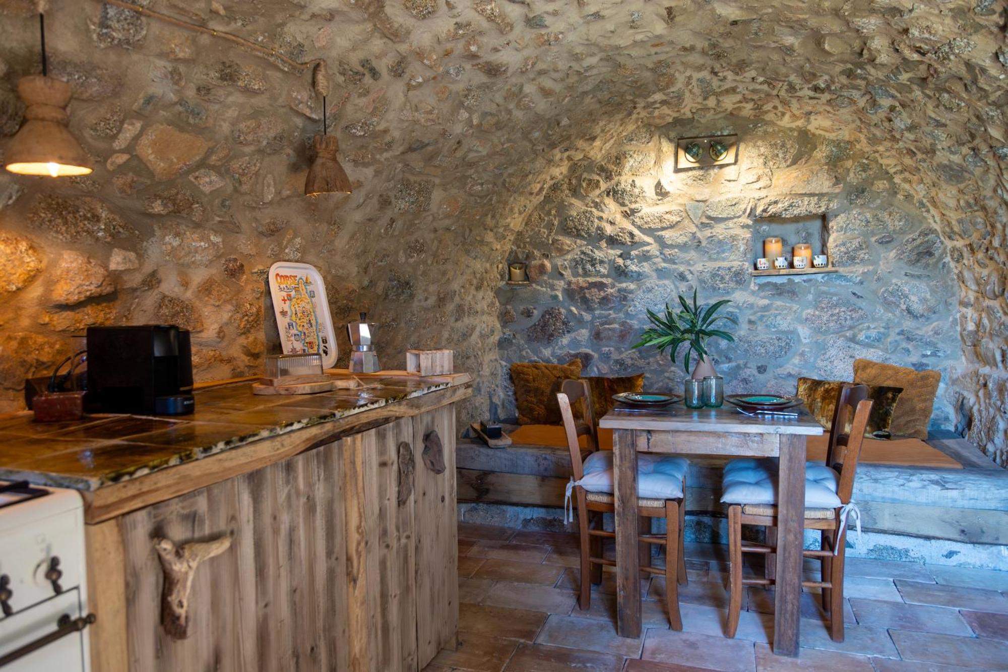 Holiday home Charmante Bergerie A Tres Belle Vue Avec Jardin Cargese